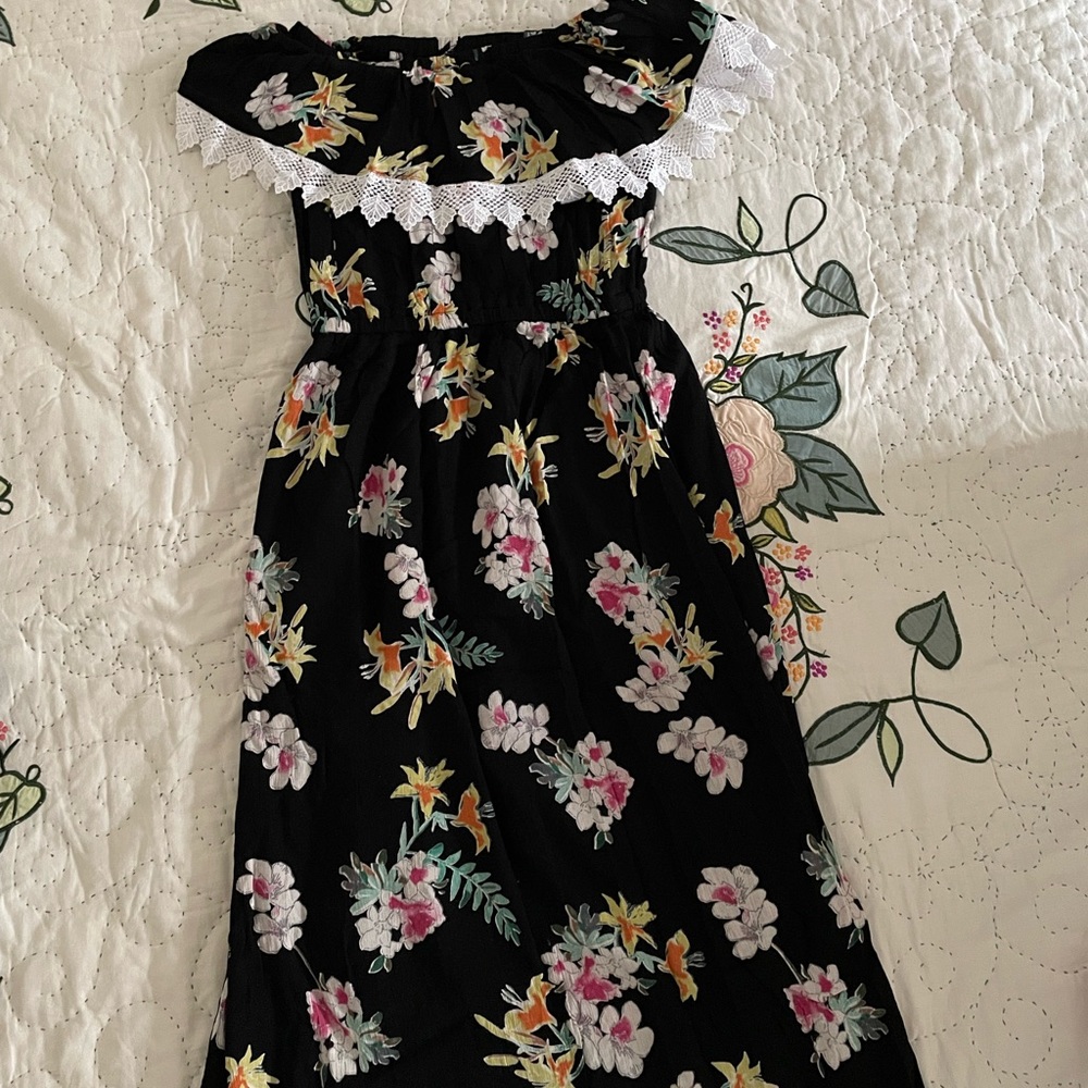 Maxi dress size small
